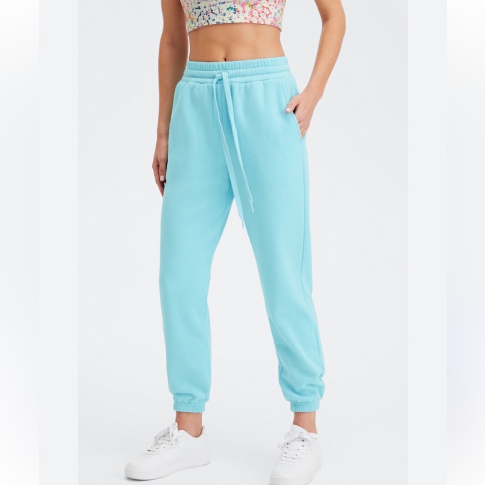 Fabletics go to joggers
